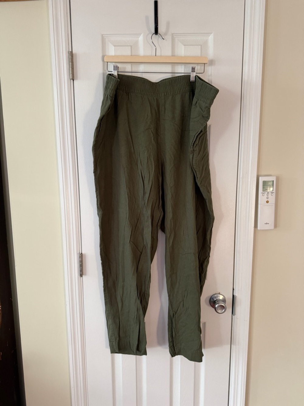 Old Navy Olive Green Straight-Leg Pull-On Pants